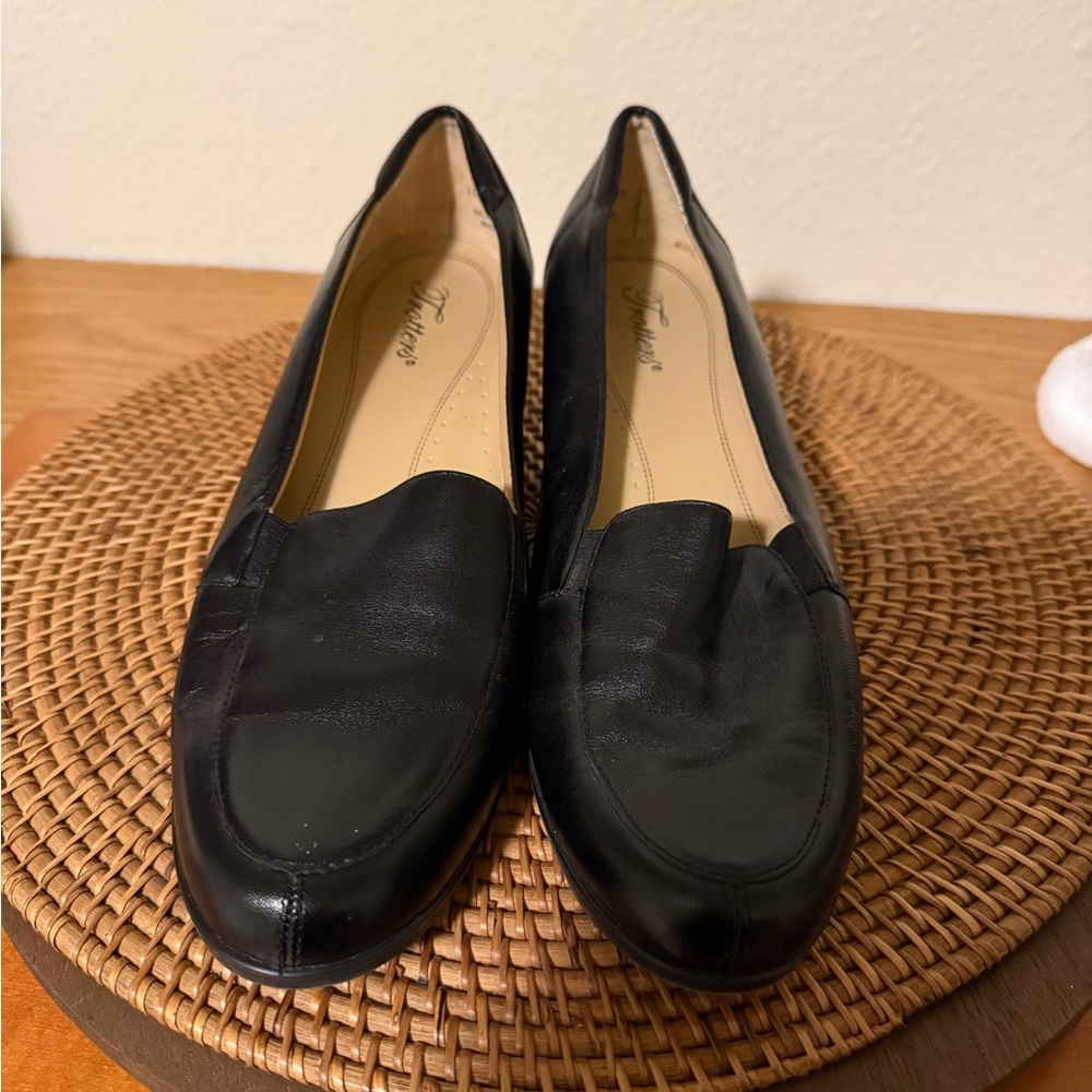 Trotters Black Leather Low Block Heel Loafers - Picture 2 of 9